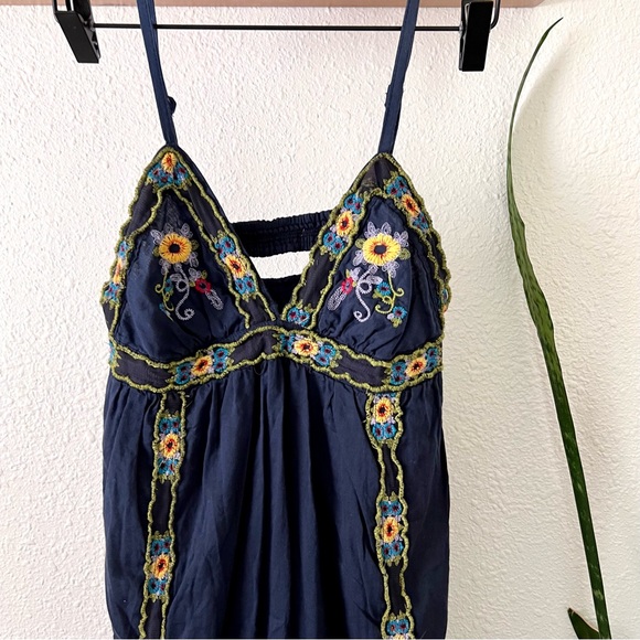 Vintage Havana embroidered sundress - Picture 2 of 5